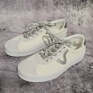 Vans Suede Sneakers Women's Size 7 / Men's Size 5.5
